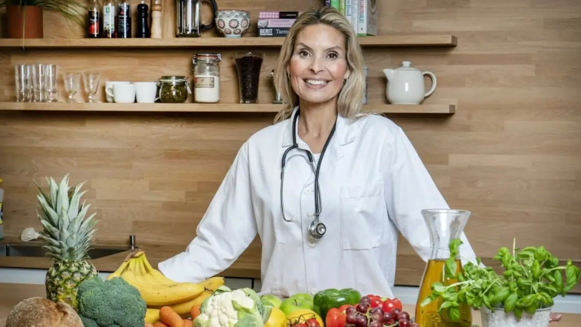 Dr. Samira Lekhal — spesialistlege ved Re-start digital helseklinikk